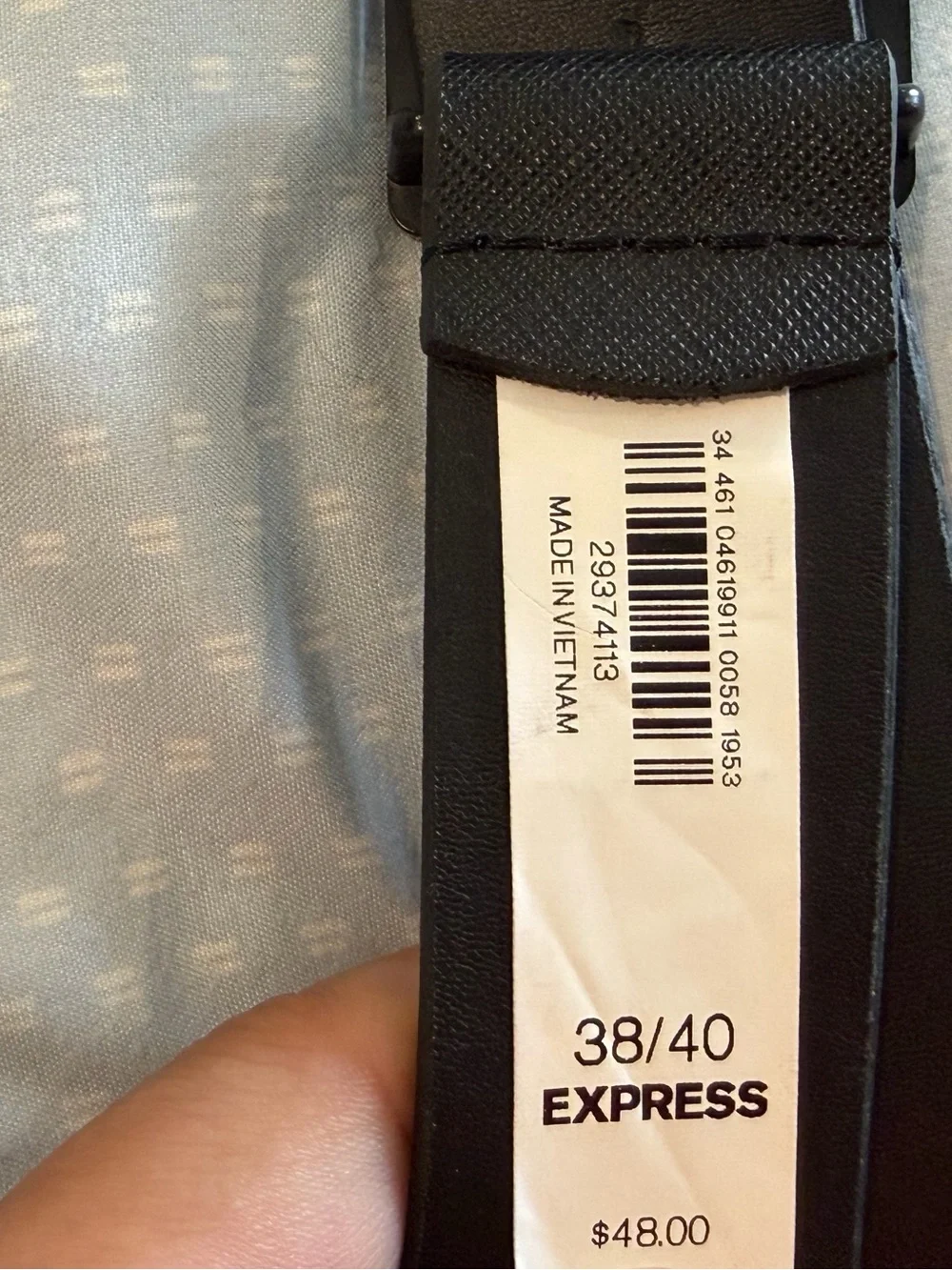 NEW with TagExpress black leather belt with textured buckle, size 38/40
